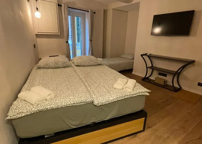 Refurbished In The Old Town, Steps From The Апартаменти *