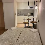 Refurbished In The Old Town, Steps From The