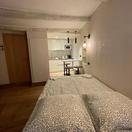Appartement Refurbished In The Old Town, Steps From The *
