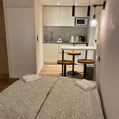 Refurbished In The Old Town, Steps From The * Menton