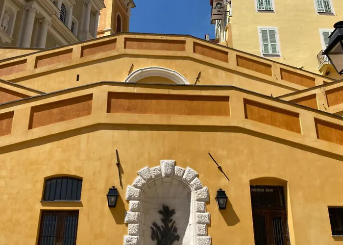 Apartment Refurbished In The Old Town, Steps From The *