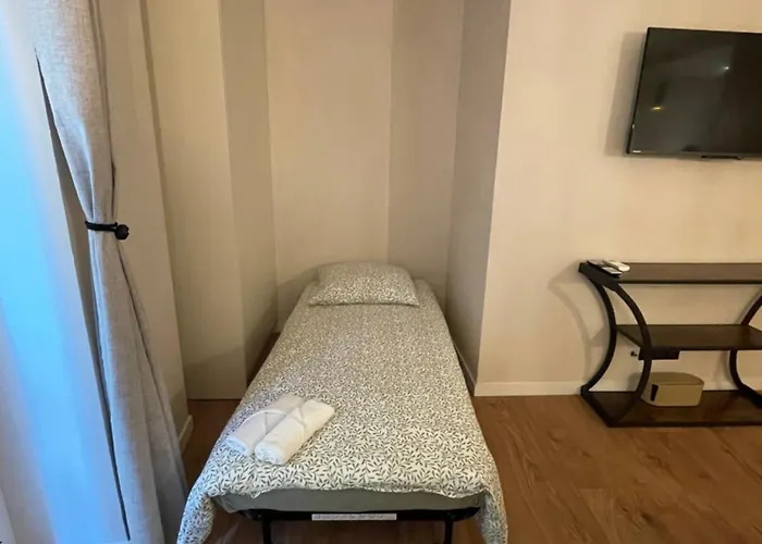 Refurbished In The Old Town, Steps From The Apartment Menton