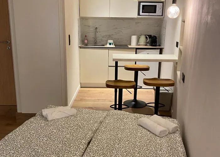 Refurbished In The Old Town, Steps From The * Menton